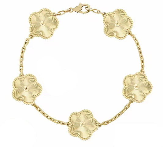 Light Gold Clover Bracelet